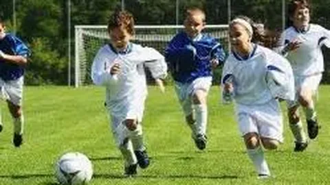 球员薪资按期发放，无拖欠现象